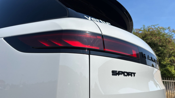 Land Rover Range Rover Sport 3.0 D300 Dynamic SE 5dr Auto Diesel Estate - Image 19